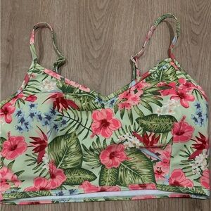 Kortni jeane M the tropics top